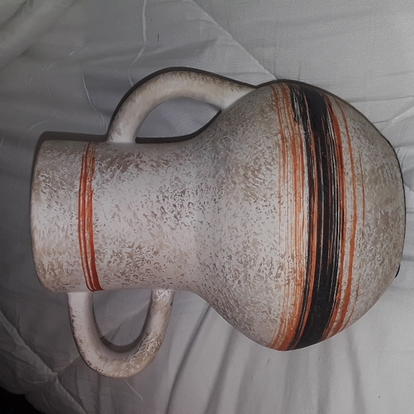 Ceramic vase/ BUNDLE ONLY
